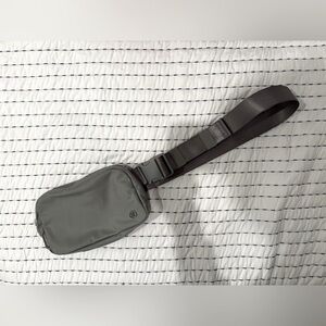 🍋Lululemon Everywhere Belt Bag 🍋